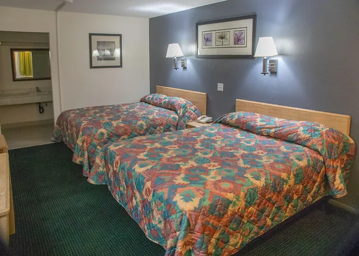 Travel Motel 4*